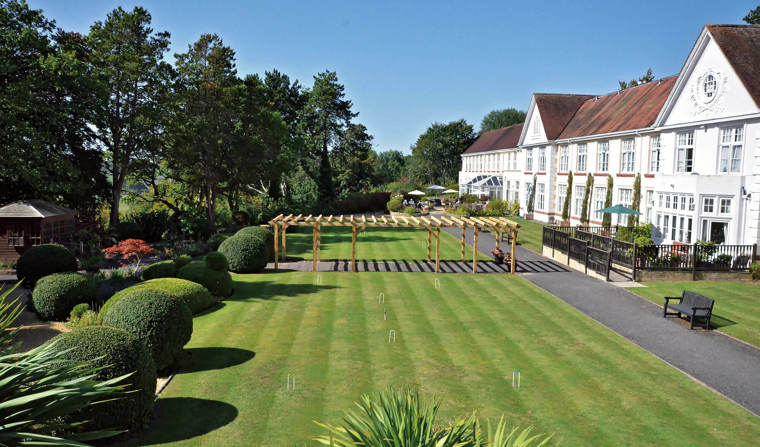 Avonpark Retirement Villages In Wiltshire Grounds And House