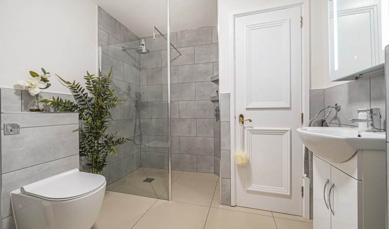 7 Ascot Bathroom